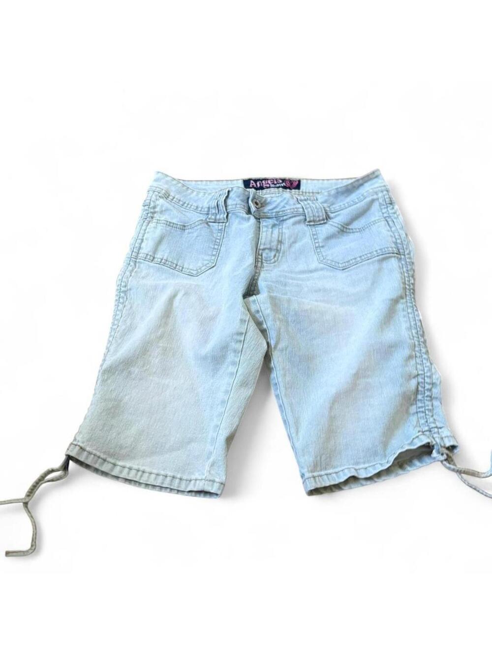 Y2K Angel’s burmuda shorts